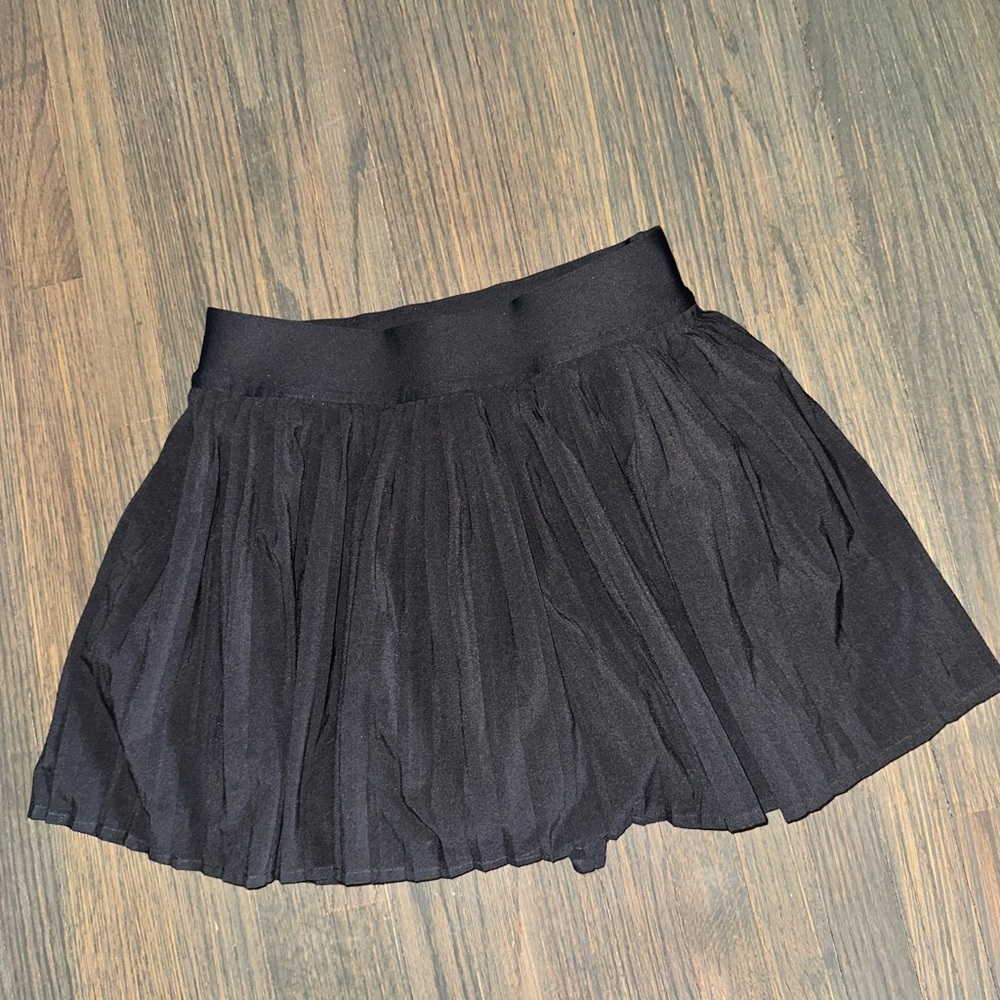 Lululemon Black Pleated TENNIS Mini Skirt Skort - Women Size 2